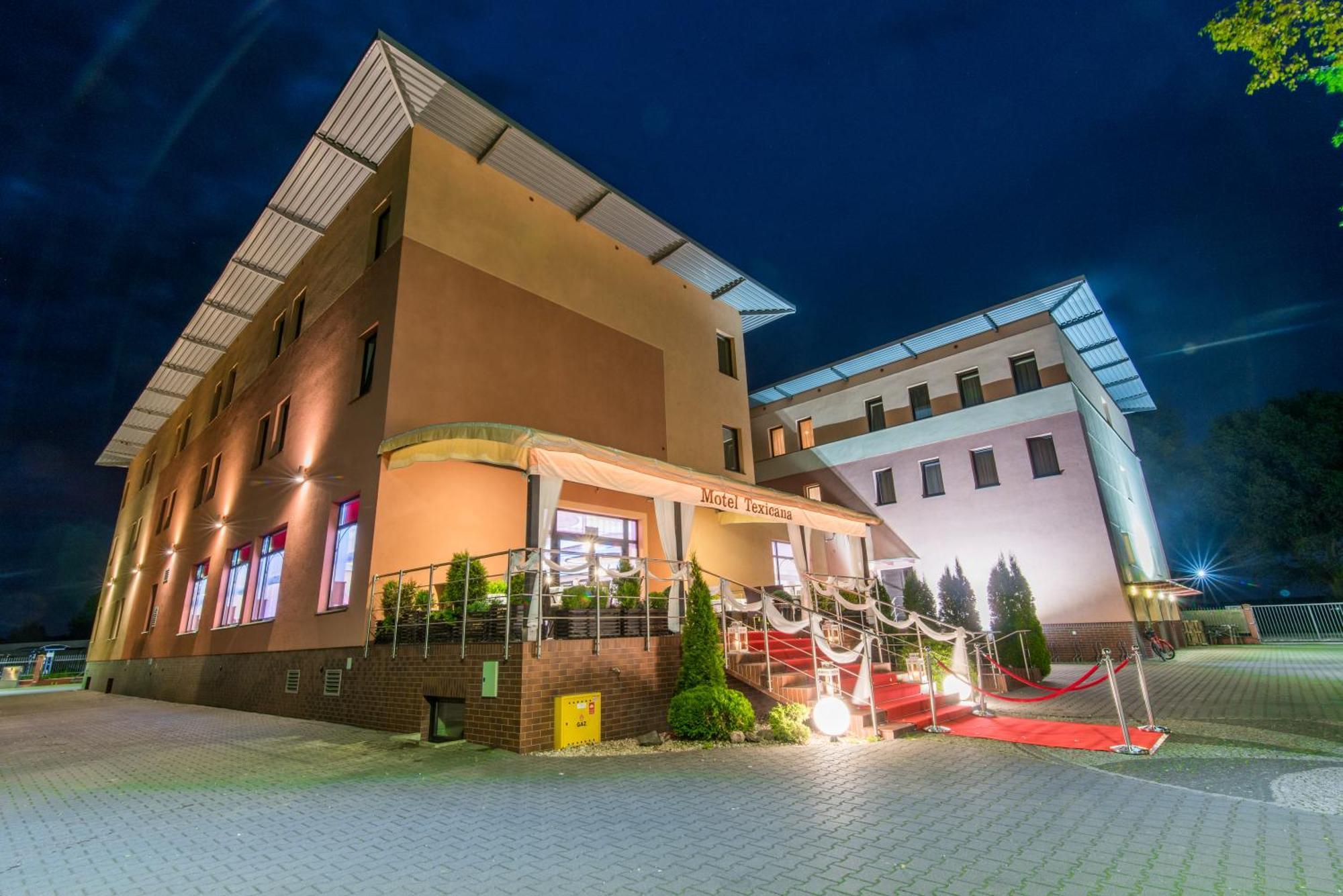 Hotel Texicana Sulechów Esterno foto