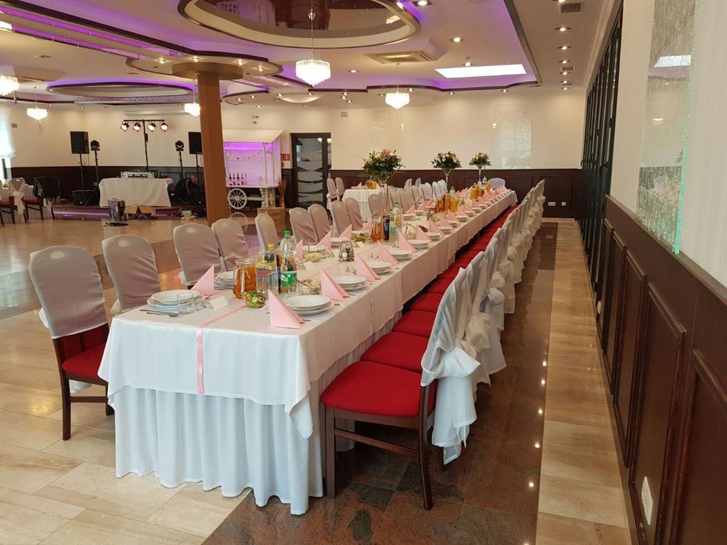 Hotel Texicana Sulechów Esterno foto