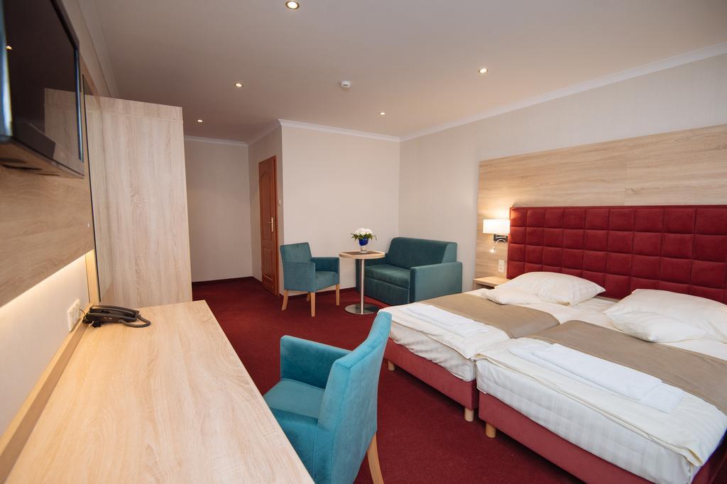 Hotel Texicana Sulechów Esterno foto