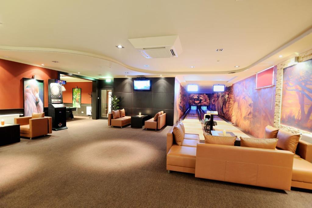 Hotel Texicana Sulechów Esterno foto