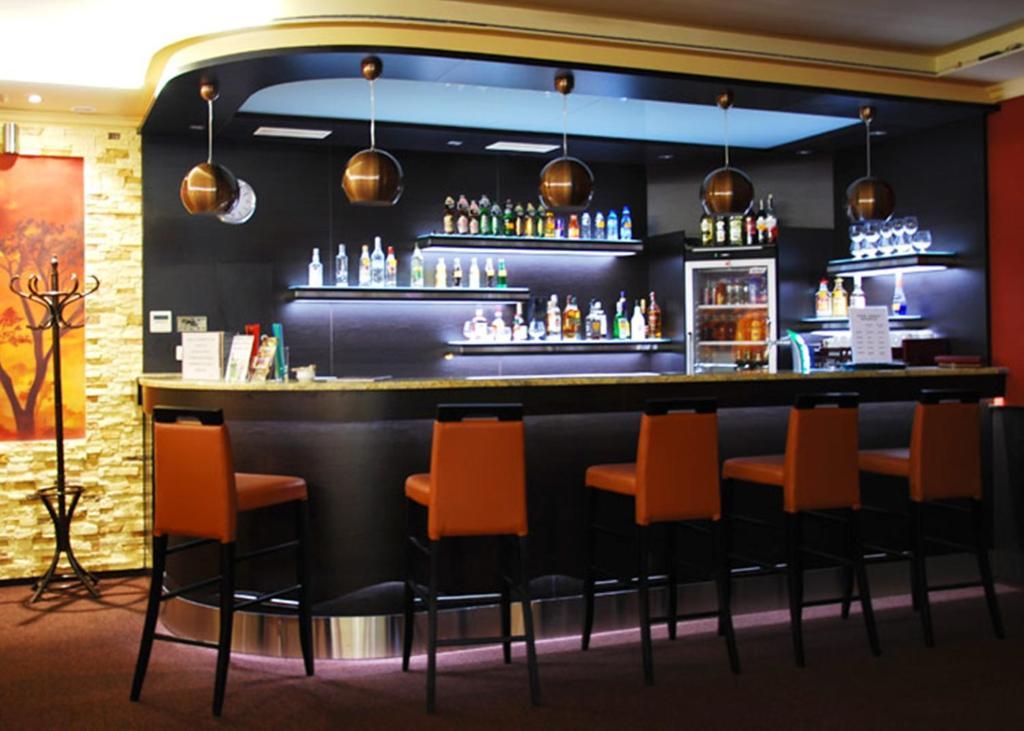 Hotel Texicana Sulechów Esterno foto