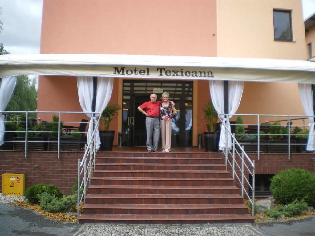 Hotel Texicana Sulechów Esterno foto