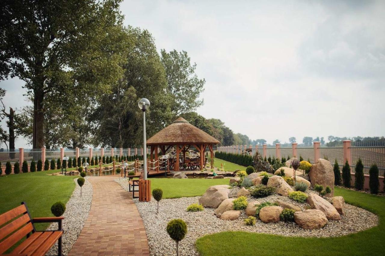 Hotel Texicana Sulechów Esterno foto